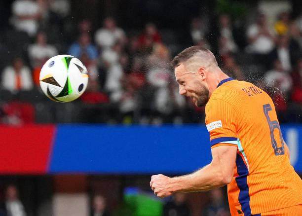 1720303917084044328.jpg 2160295373-612x612.jpg